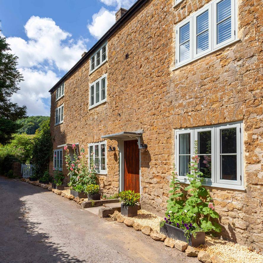 Residence 9 vs Residence 7: Key Differences & FAQs